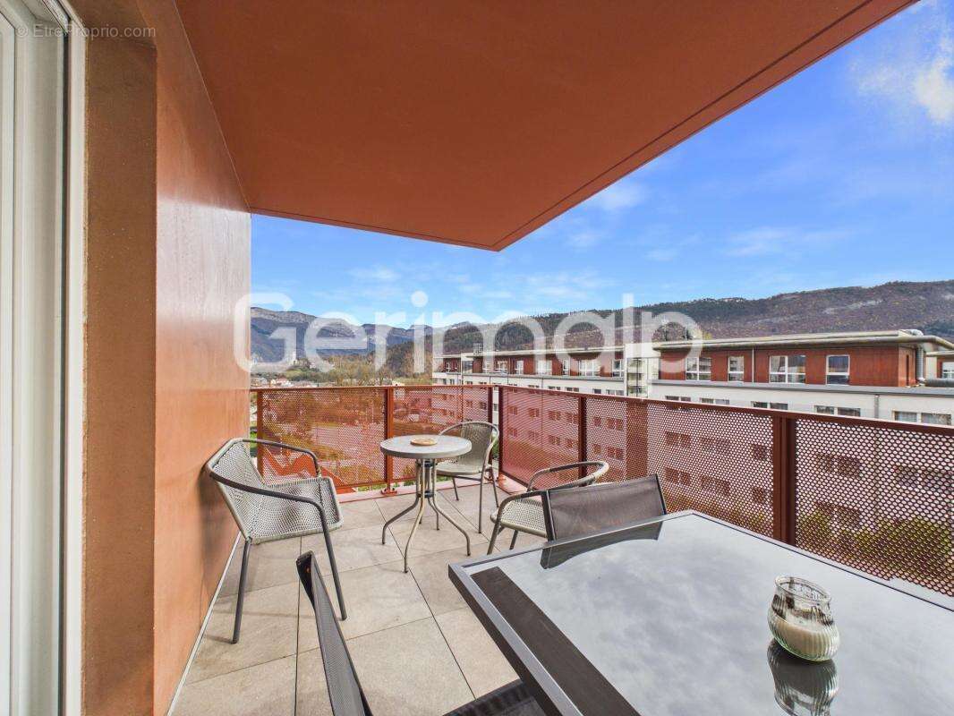 Appartement à SEYNOD