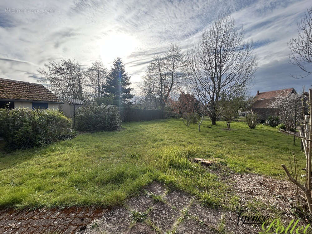 Maison à BRINON-SUR-SAULDRE