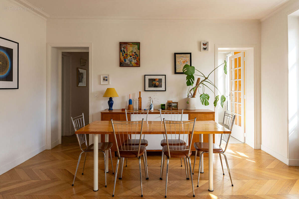 Appartement à PARIS-3E