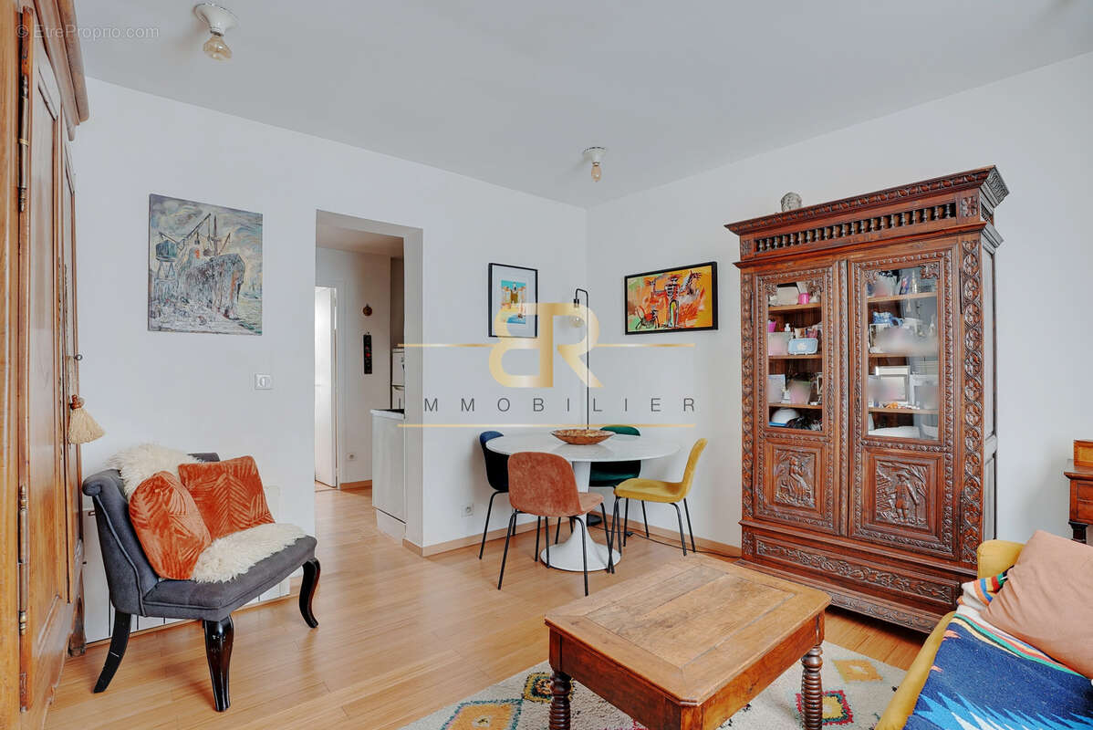 Appartement à PARIS-18E