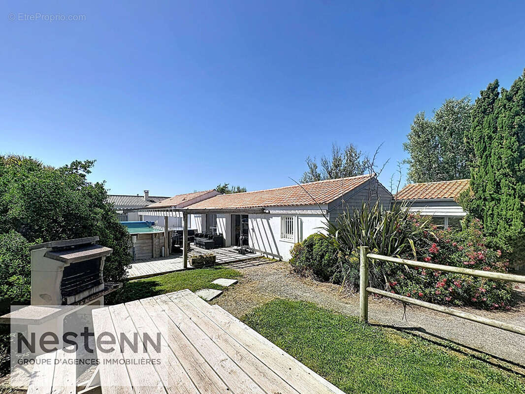 Ensemble immobilier à Beauvoir-sur-Mer Idéal projet familial ou gîtes - photo 3