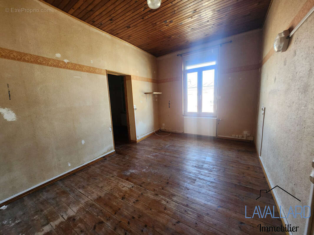 Maison 70 m² à Corbie  - photo 2