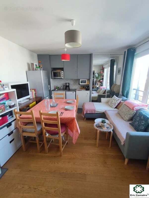 Appartement à SARTROUVILLE