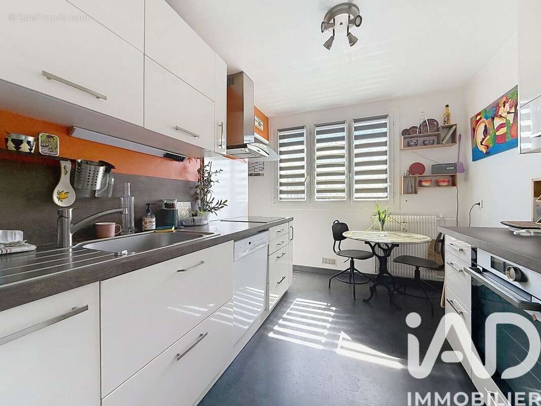 Photo 7 - Appartement à LE PLESSIS-TREVISE