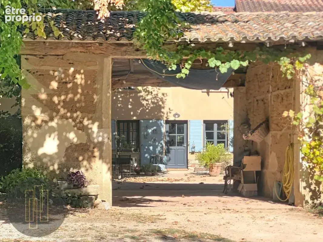 Entre Dombes et Beaujolais – Propriété de caractère au cœur d'un environnement privilégié - photo 3