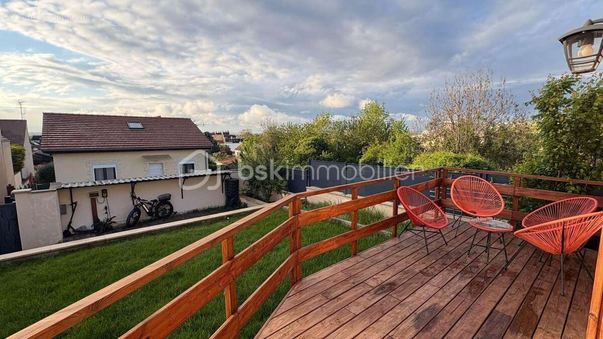Maison à NANTERRE