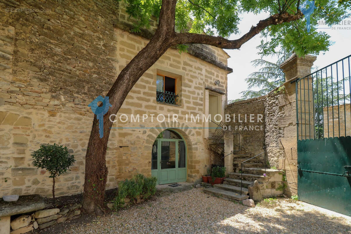 Maison à UZES