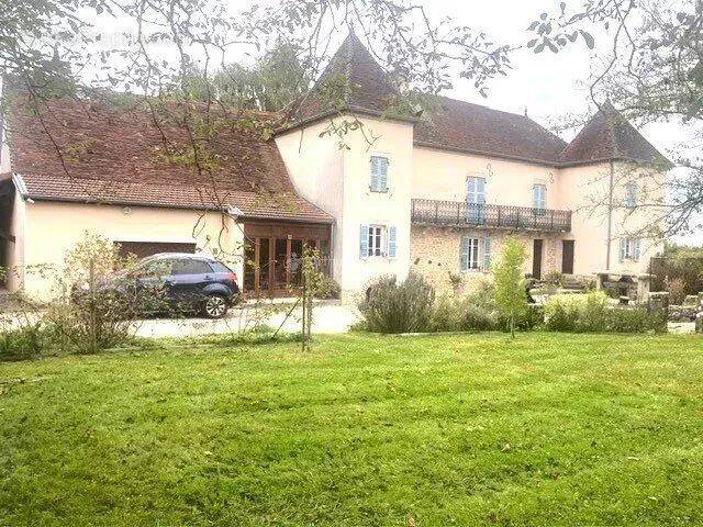 Maison à SAVIGNY-EN-REVERMONT