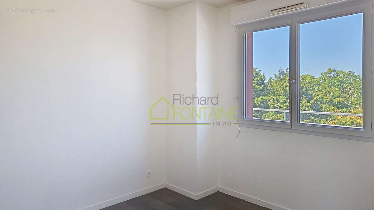 Appartement T2 en dernier étage avec grande terrasse et garage femé en sous-sol - photo 7