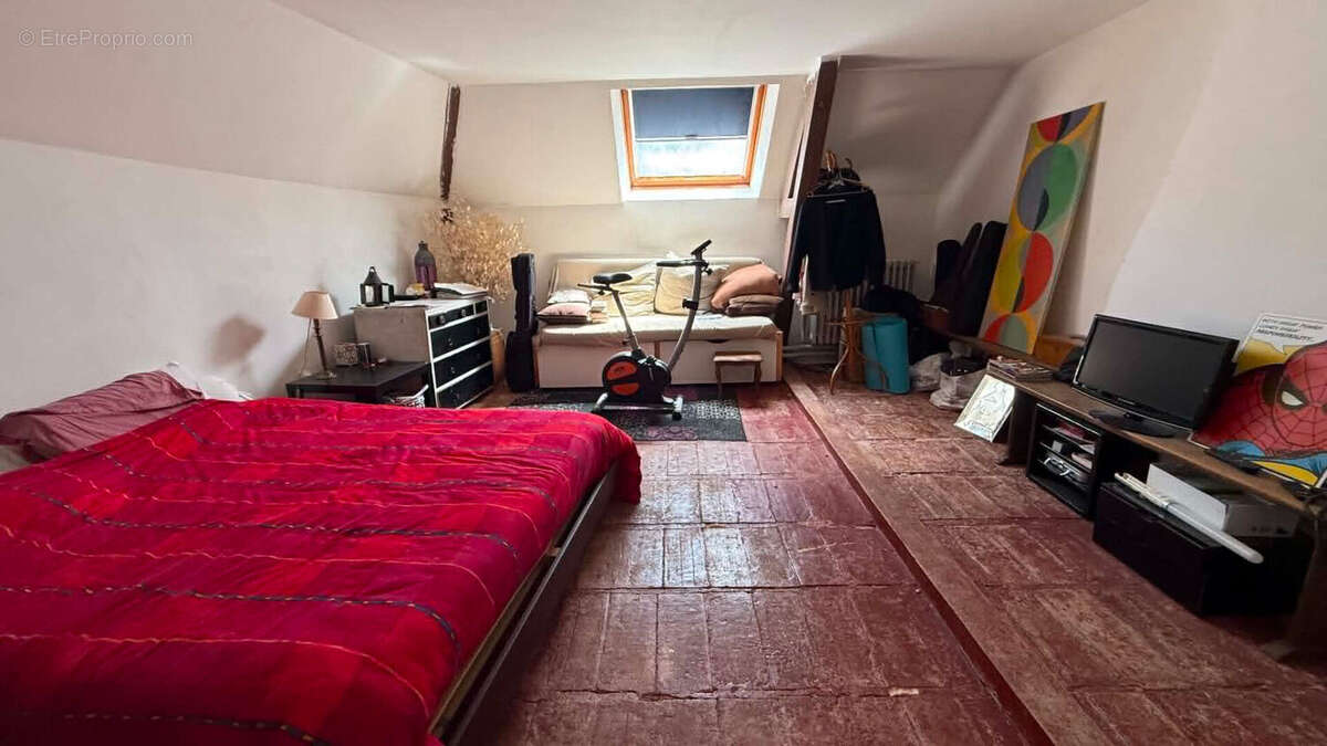 Maison à LE BREIL-SUR-MERIZE
