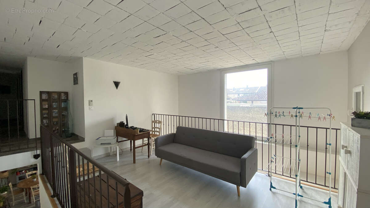 Maison à MORIERES-LES-AVIGNON