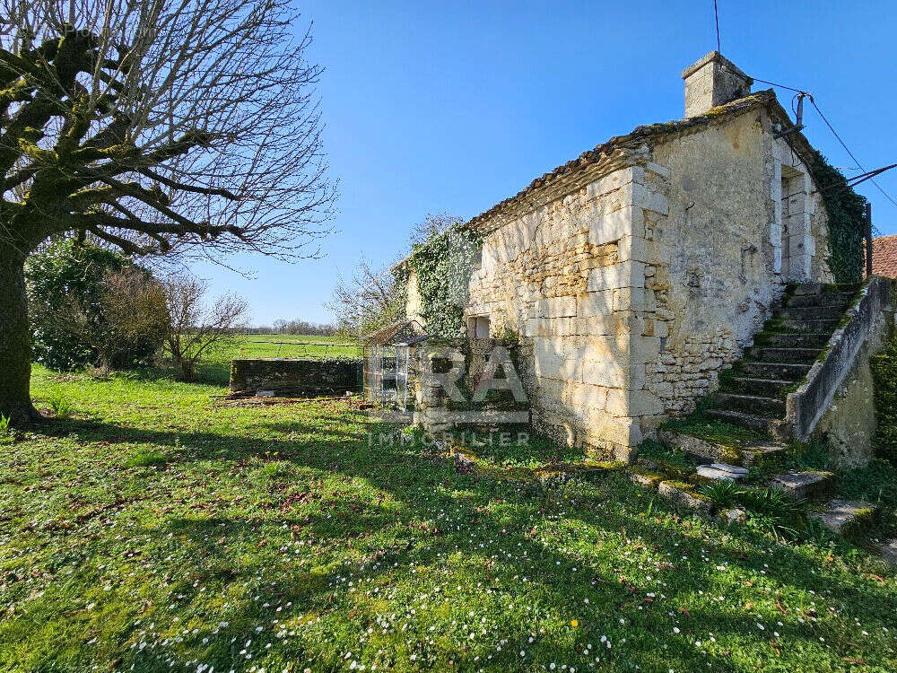 Maison à TORSAC