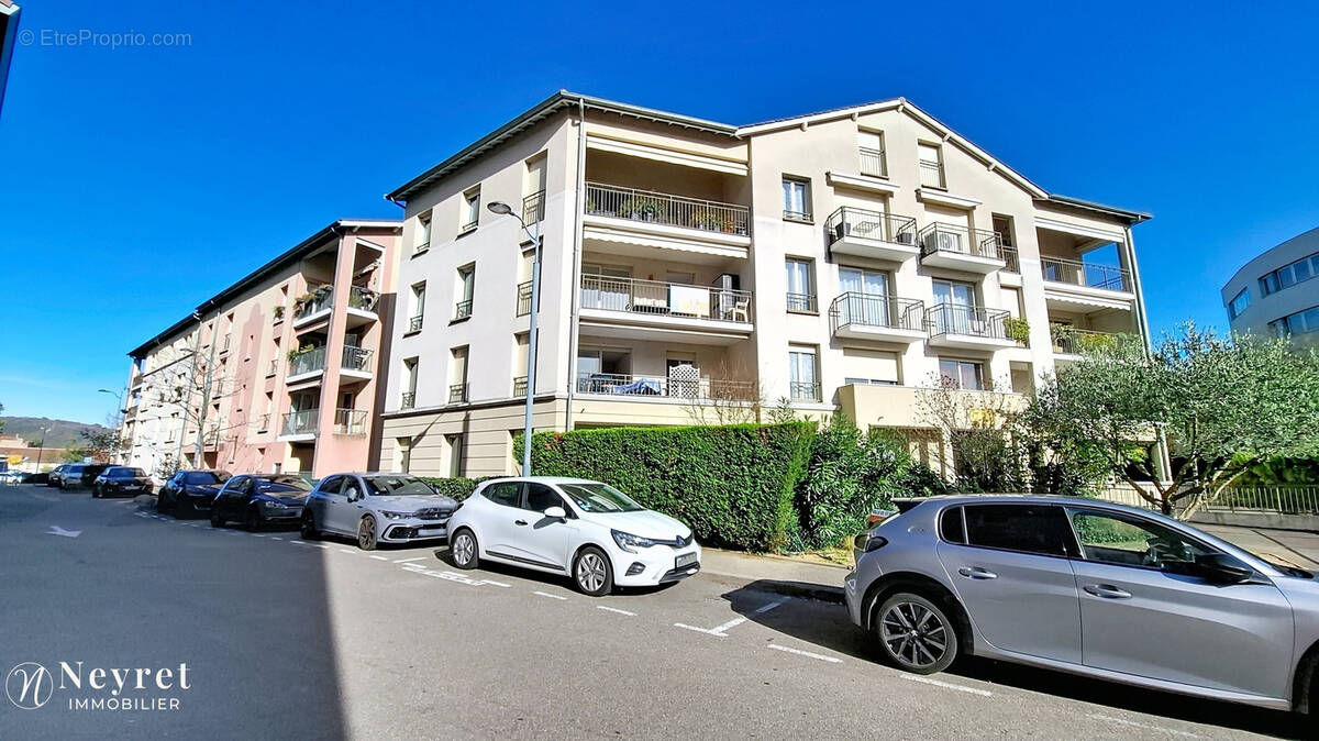 Appartement à SAINT-ROMAIN-EN-GAL