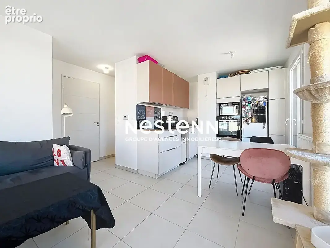 Appartement à LE PUY-SAINTE-REPARADE