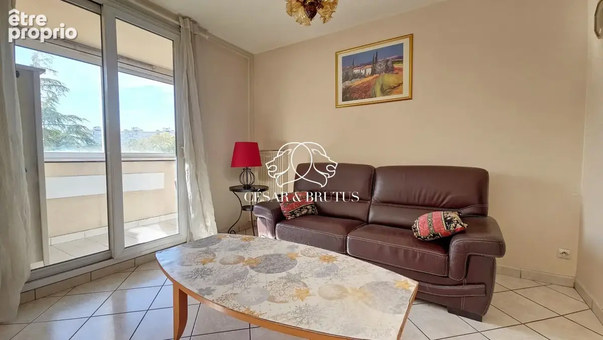 Appartement 4 pièces 87 m² à vendre à Vaulx-En-Velin (69120) - photo 8