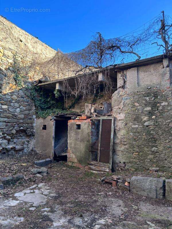 Maison à AZILLE