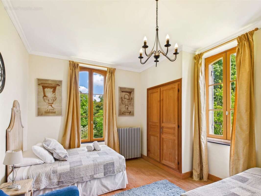 Splendide Château du XIXème siècle avec Tourelles – Élégance, Confort et Art de Vivre à la Française - photo 11