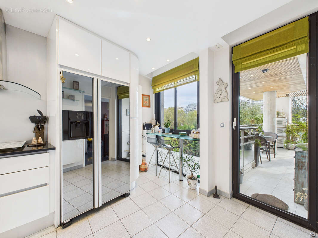 Appartement à LEVALLOIS-PERRET