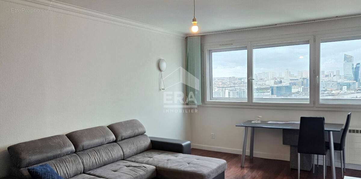 Appartement à CHARENTON-LE-PONT