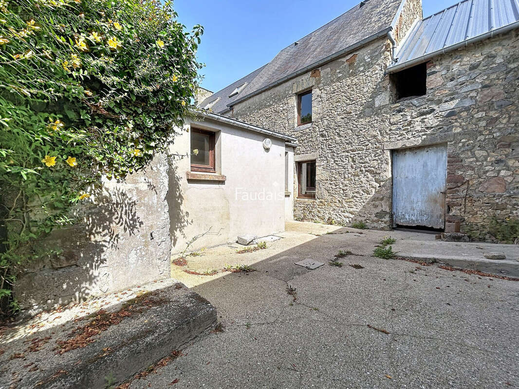 Maison 78 m² à Gouville-Sur-Mer  - photo 3