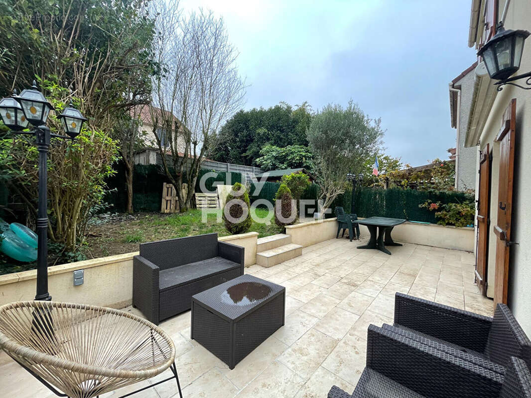 Maison à PONTAULT-COMBAULT