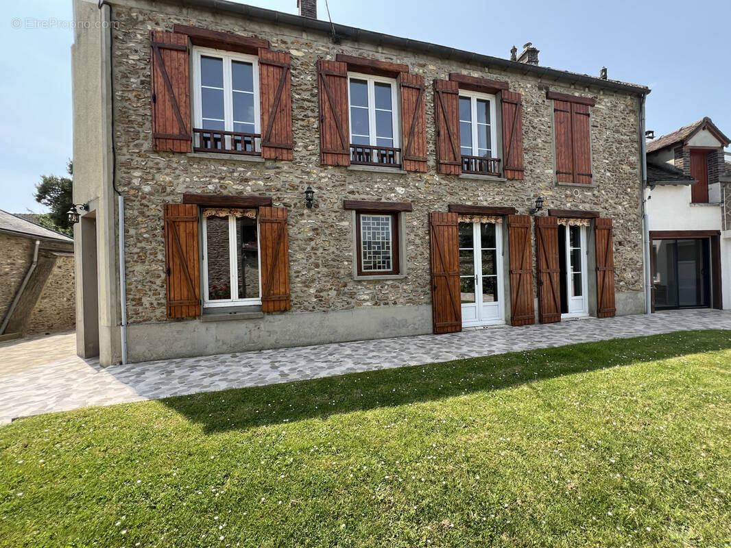 Maison à ORPHIN