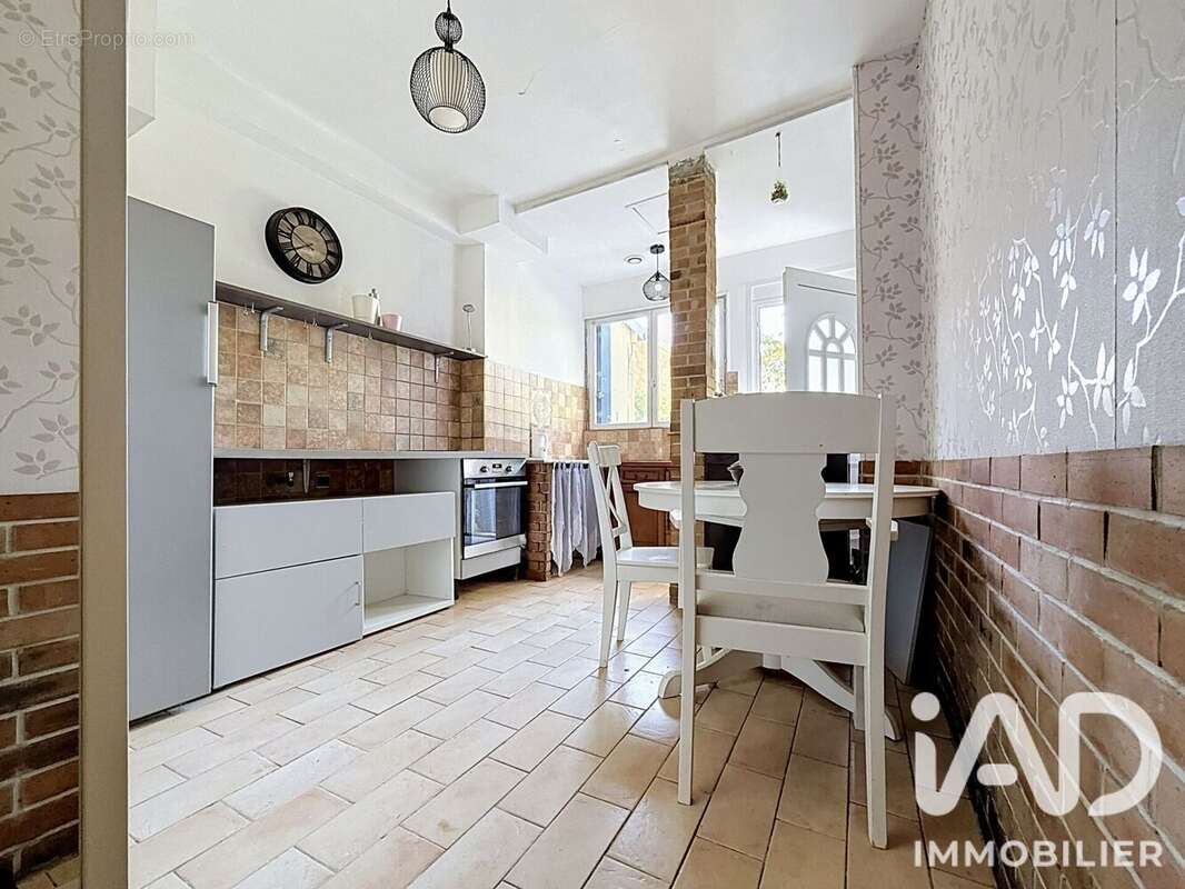 Maison 61 m² à Suippes  - photo 2