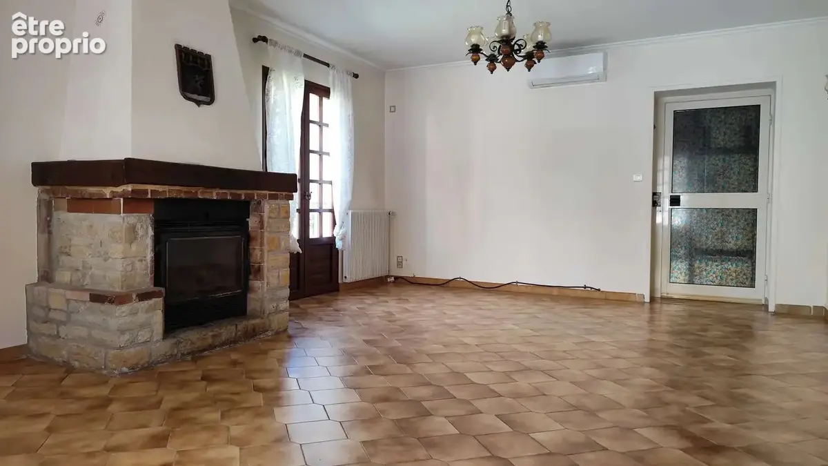 Maison 157 m² - Ascenseur - Garage - Terrain 930 m² - photo 12