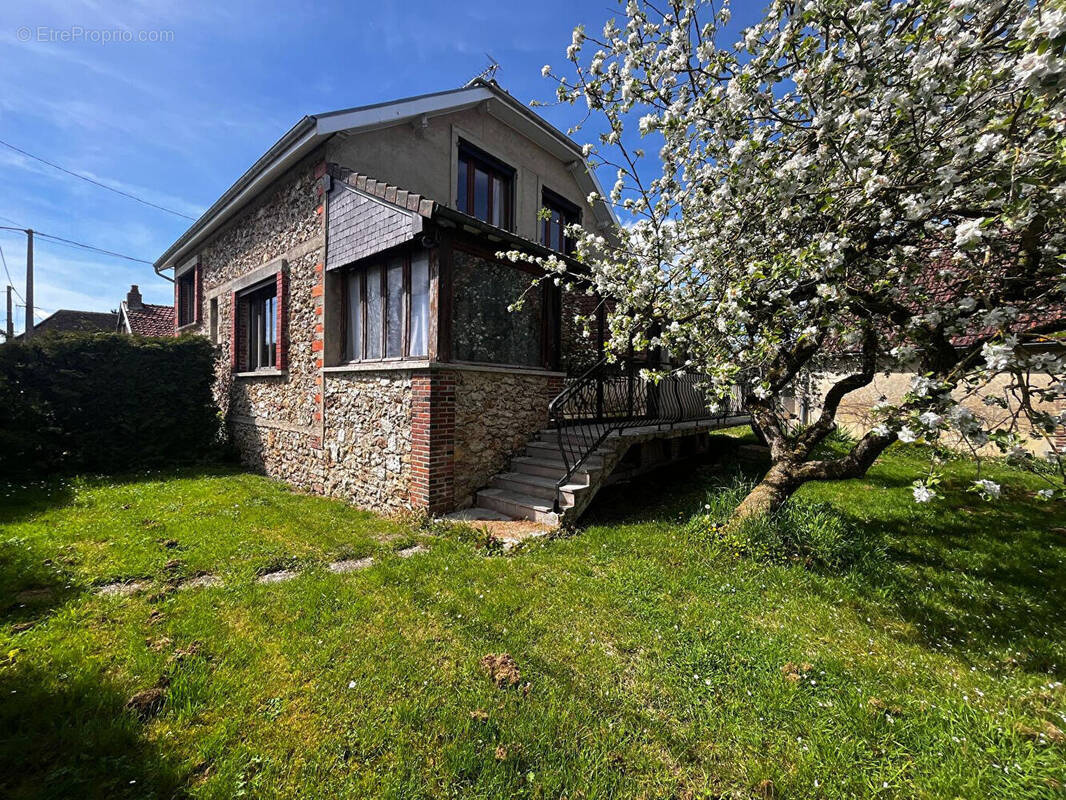 Maison à BROUSSY-LE-GRAND