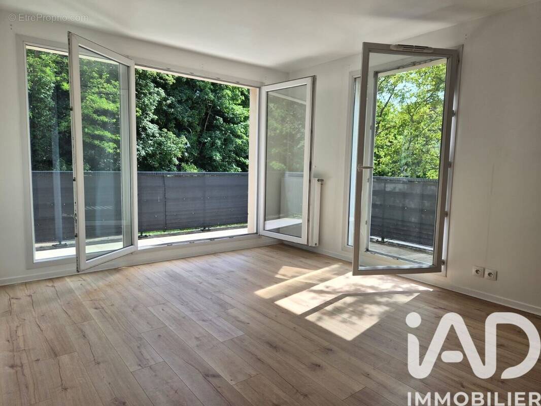 Photo 1 - Appartement à SAINT-PIERRE-DU-PERRAY