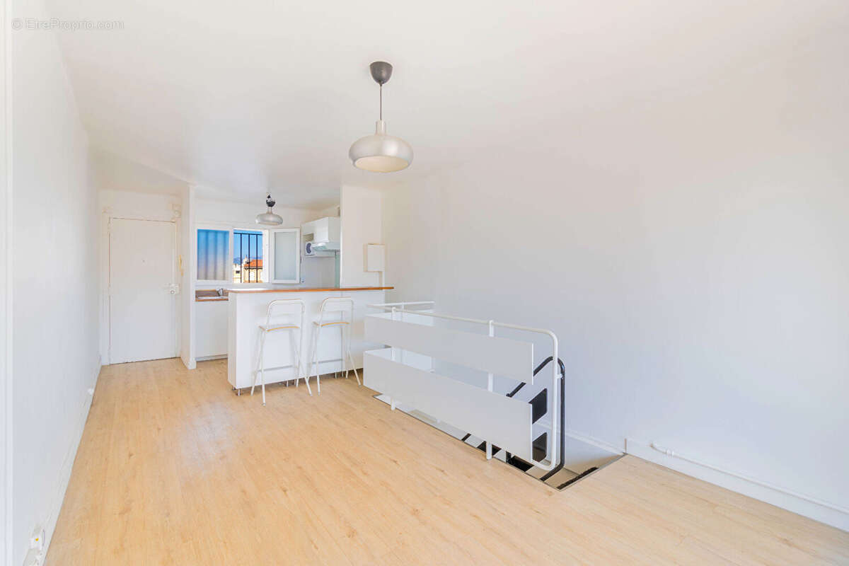 Appartement à MARSEILLE-6E