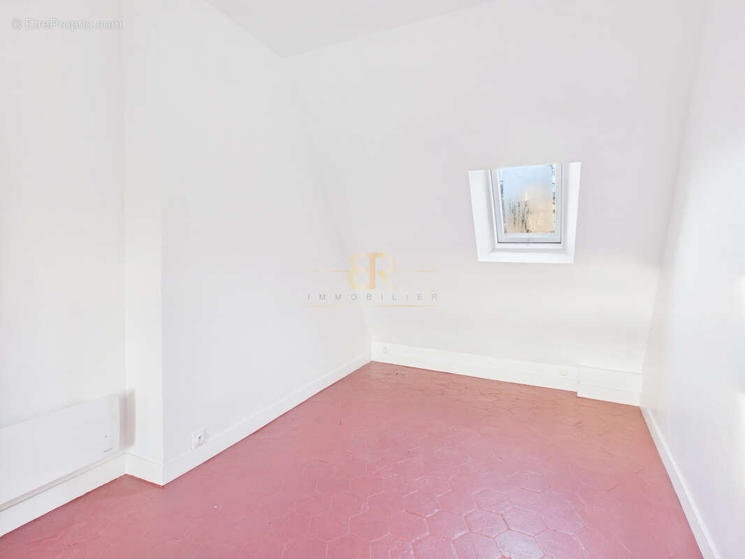 Appartement à PARIS-3E