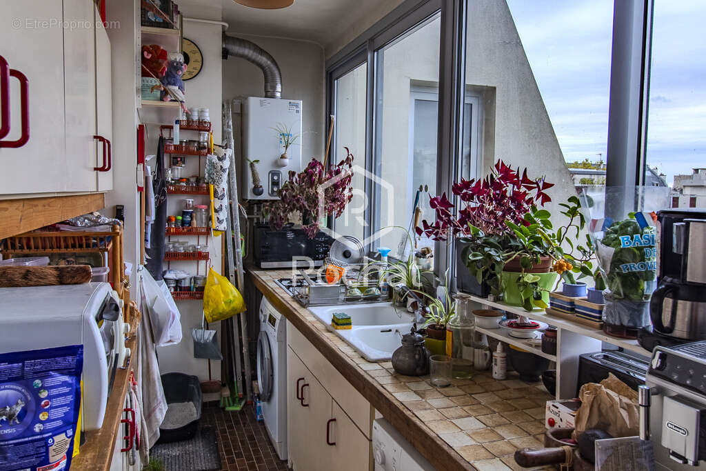 Autre à PARIS-10E