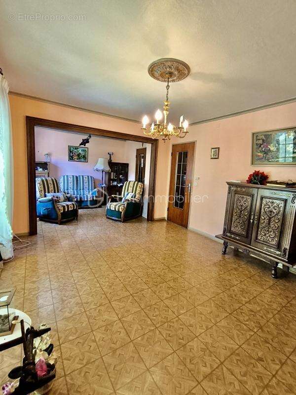 Maison individuelle de plain-pied 76 m2, 4 pièces, 2 chambres, terrain clôturé 3 ares 87 – Vue Montagnes - photo 8