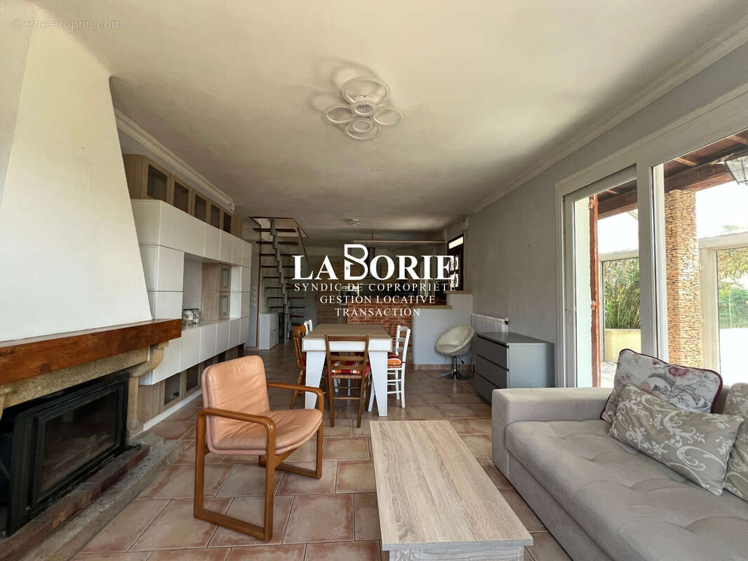 Maison 128 m² à Piolenc  - photo 4