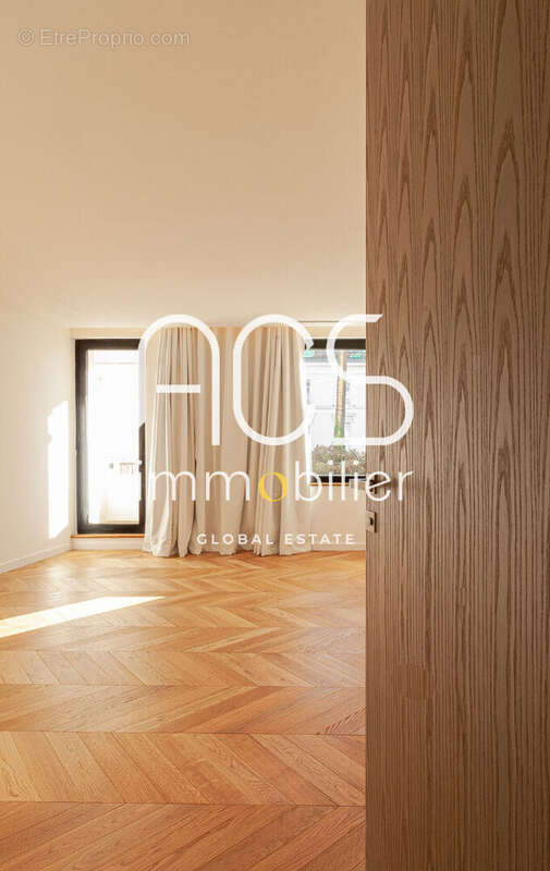 Achat Vente Appartement refait à neuf Saint Raphael 3 pièces 107.70 m2 Balcon Cave - photo 6