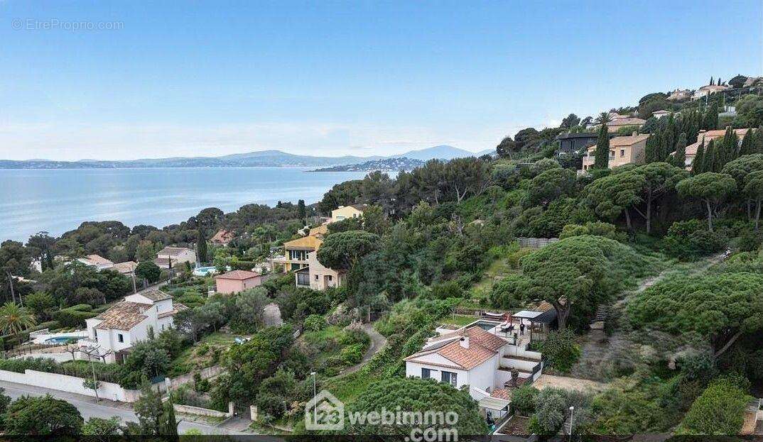 Un havre de paix avec vue mer et nature préservée. - Maison à ROQUEBRUNE-SUR-ARGENS