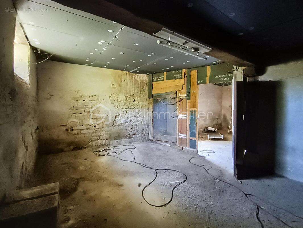 Maison a renover en deux parties avec terrain - photo 22