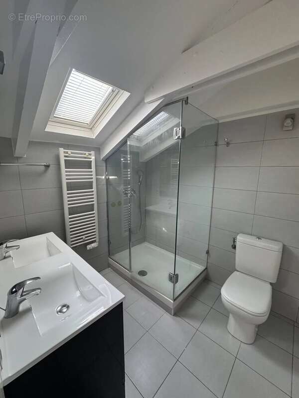 Nice rue foncet - grand studio mansarde - photo 10