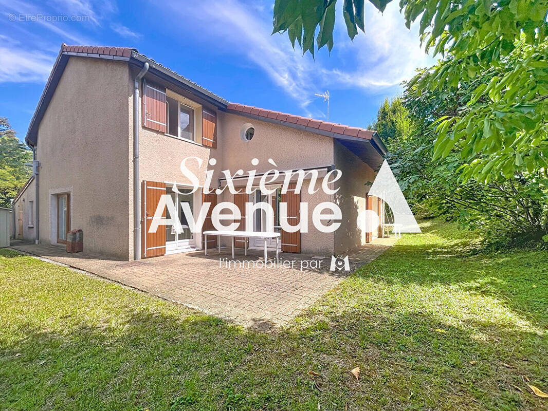 Maison à SEREZIN-DU-RHONE