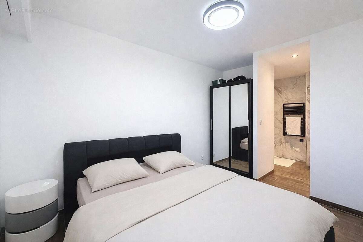Montfleury-  charmant 2 pieces renove idealement situe - photo 7