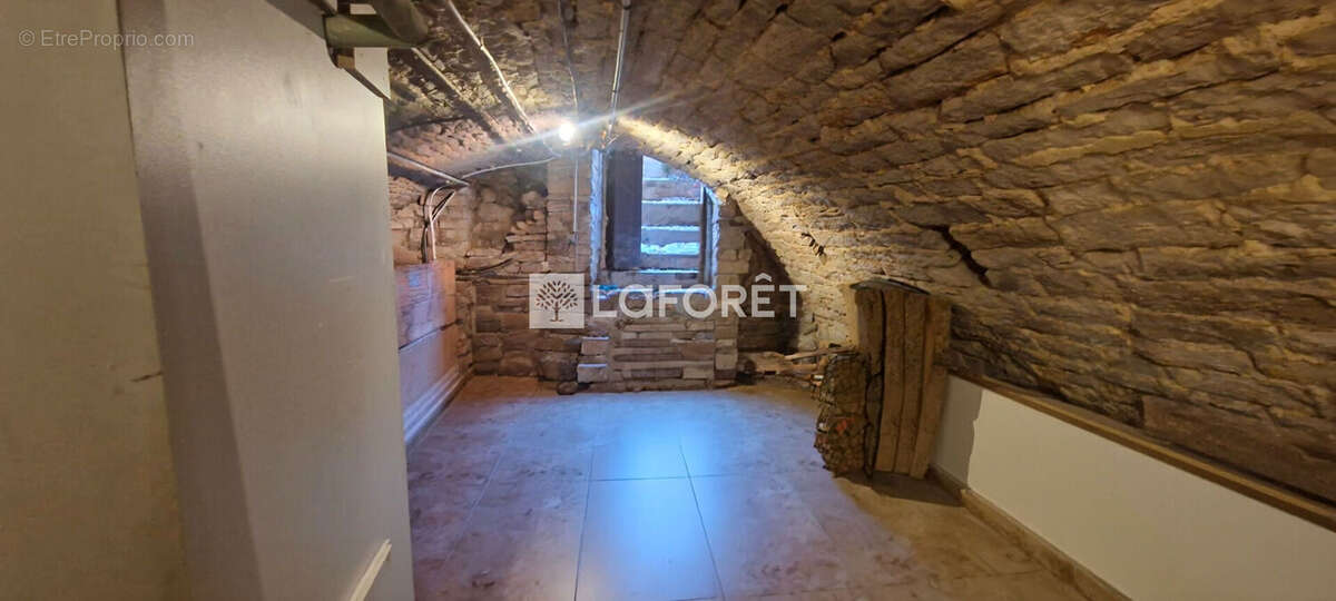 Maison Mitoyenne en pierre à Mesnay 8 pièce(s) 212 m2 - photo 16