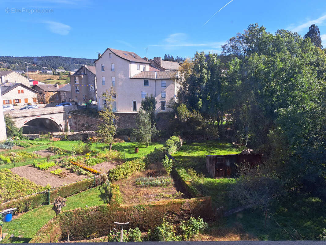 Appartement à TENCE