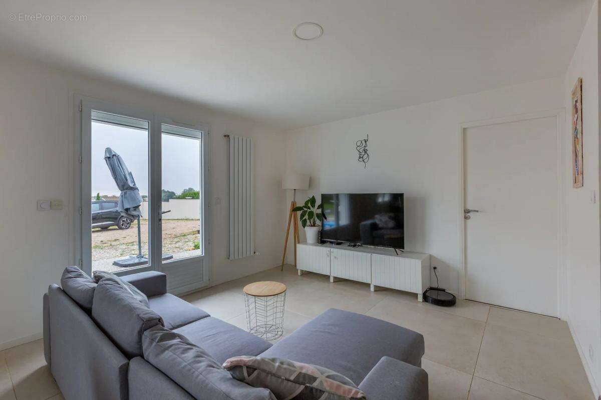 Maison à BOURG-SAINT-CHRISTOPHE