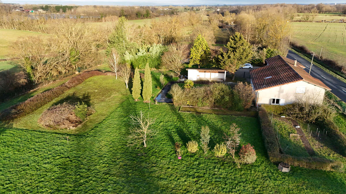 Maison à CHATILLON-SUR-CHALARONNE