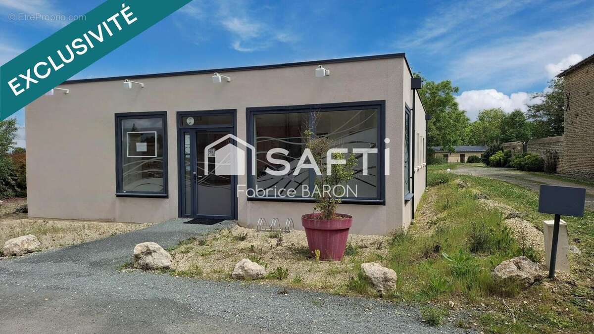 Commerce 107 m² à Le Rochereau  - photo 2