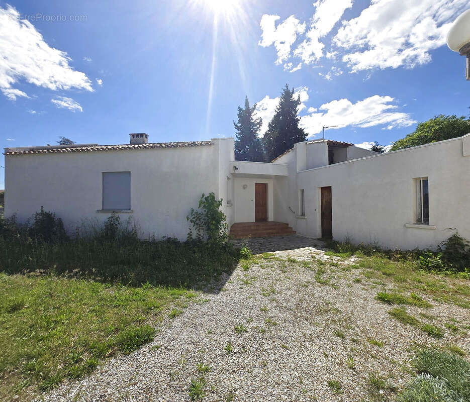 A vendre Villa d'architecte 5 chambres piscine - photo 4