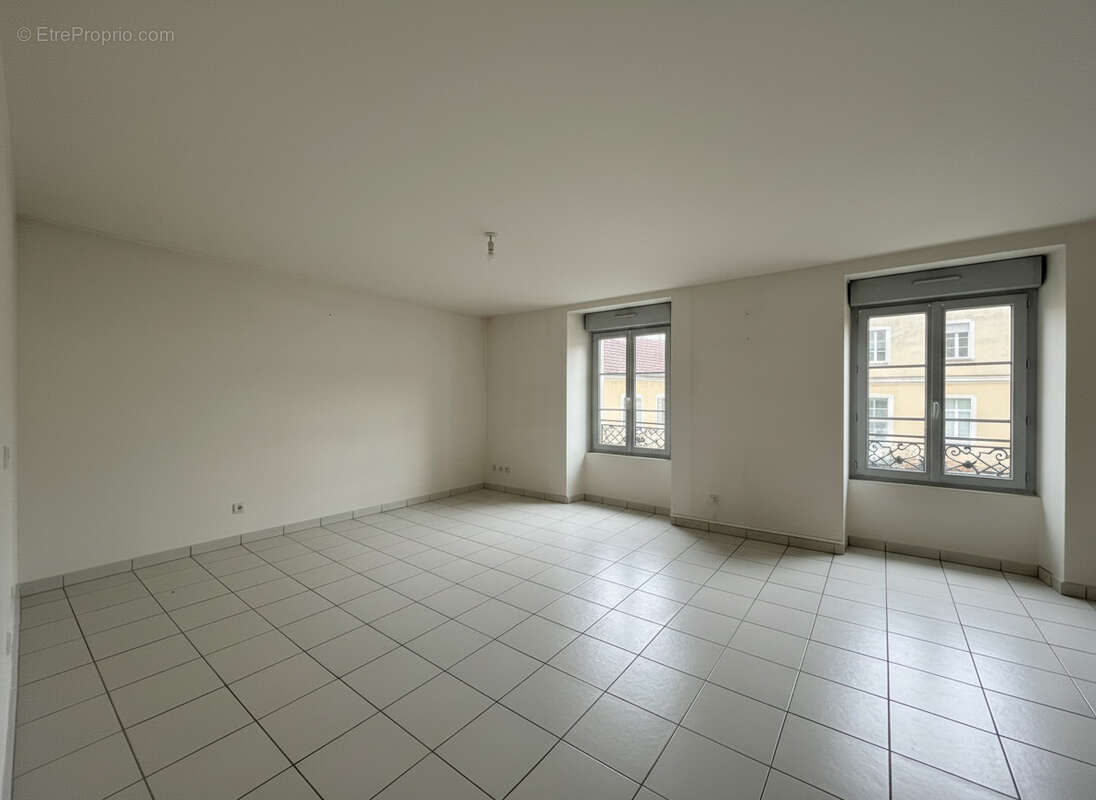 Appartement à COULOMMIERS