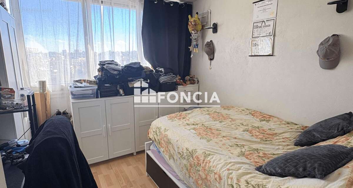 Appartement à FRESNES