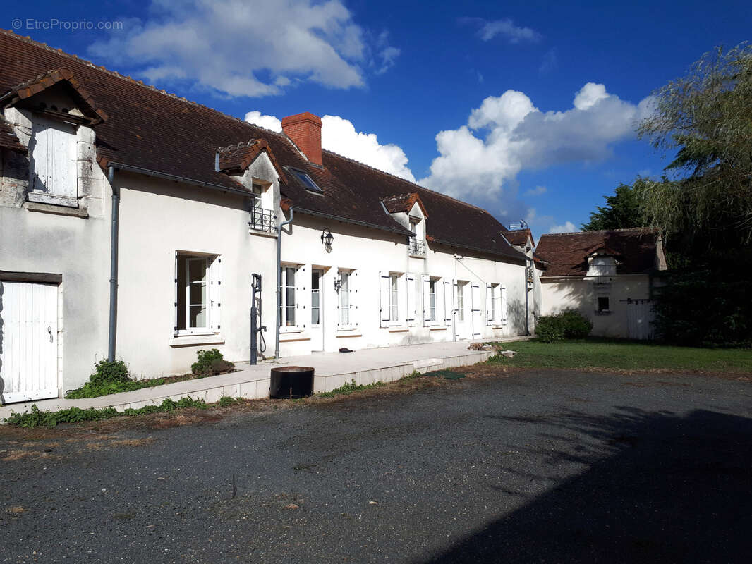 Maison à DANGE-SAINT-ROMAIN